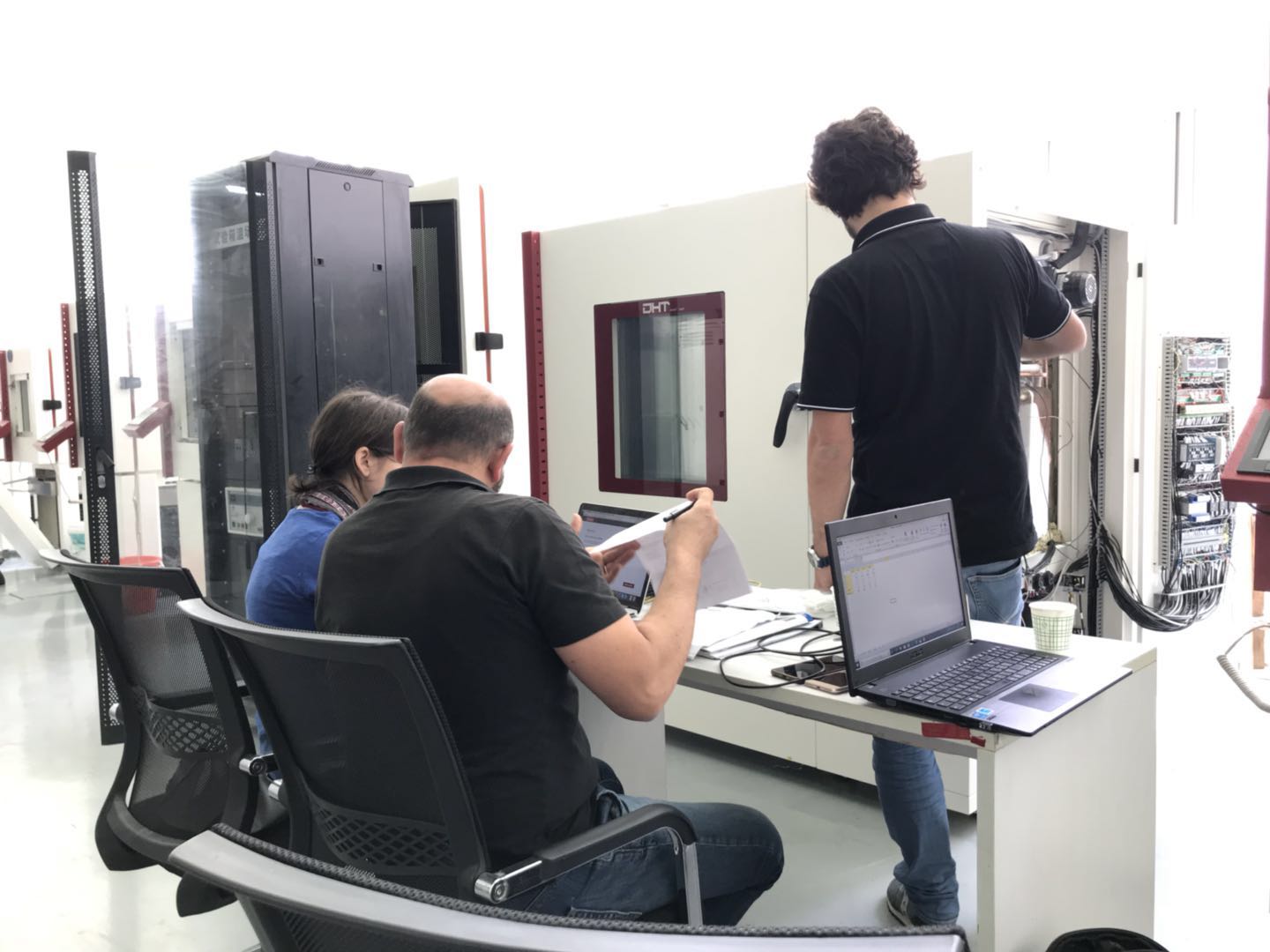 恒温恒湿试验箱