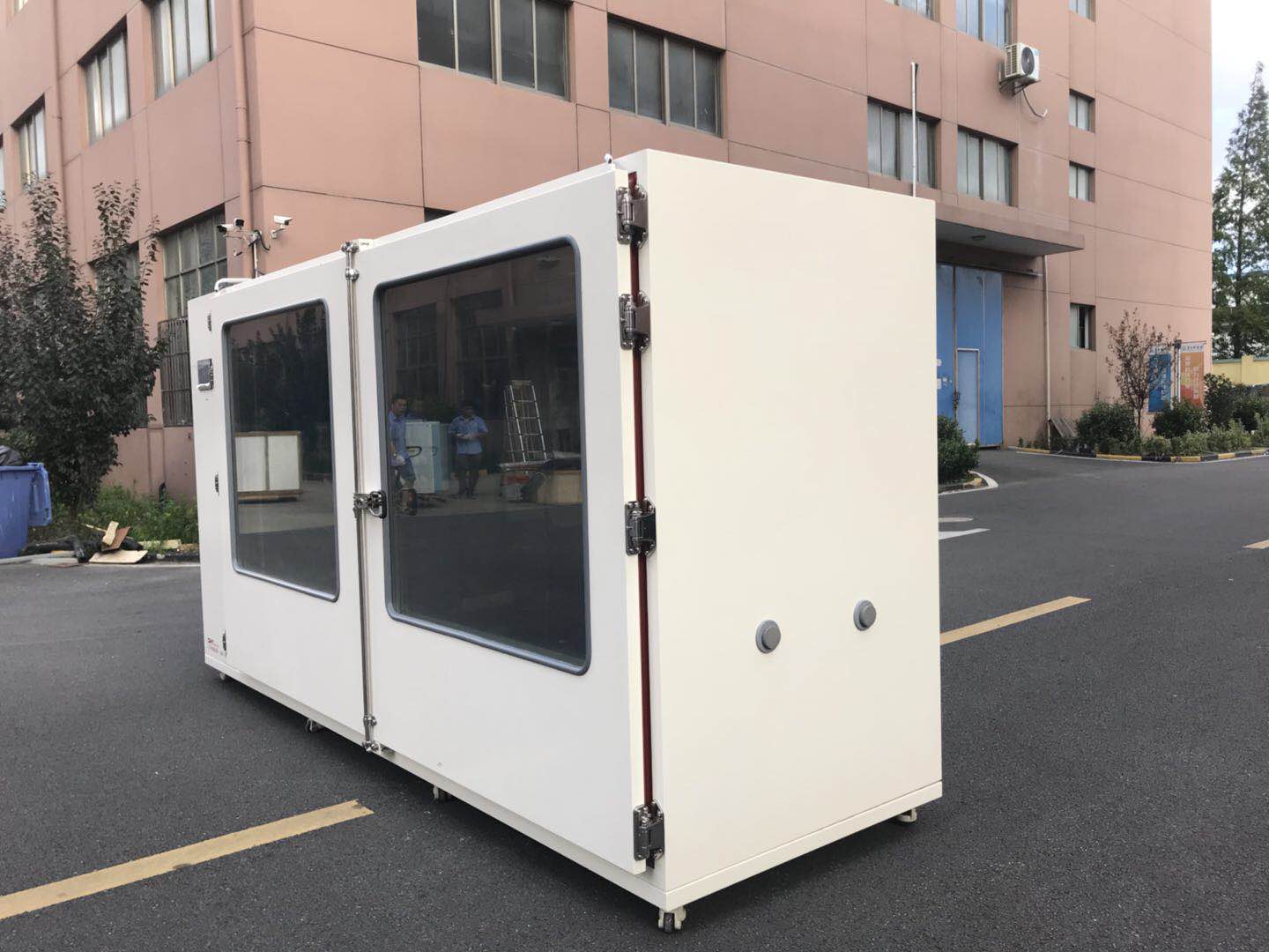 恒温恒湿实验箱