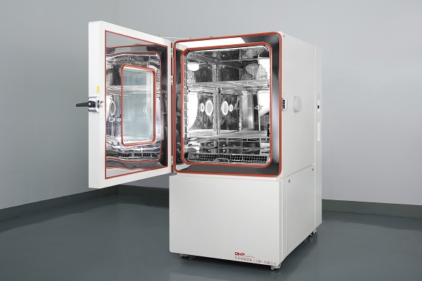 高低温湿热试验箱