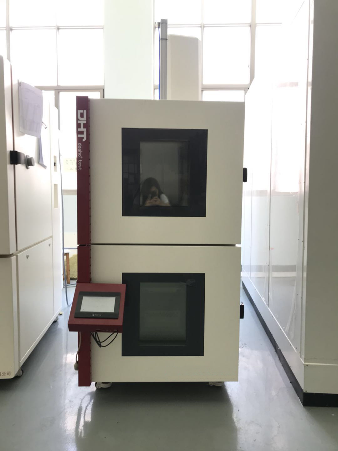 小型温度冲击试验箱